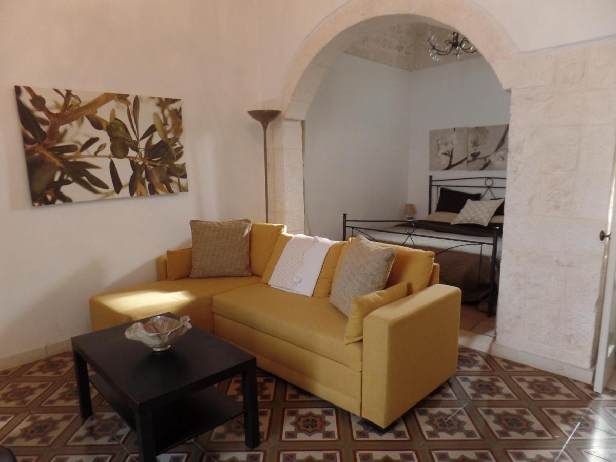 Casa Josephina - Three Level Stone Home With Balcony, 2 Roof Terraces & Sea Views Ostuni Bagian luar foto