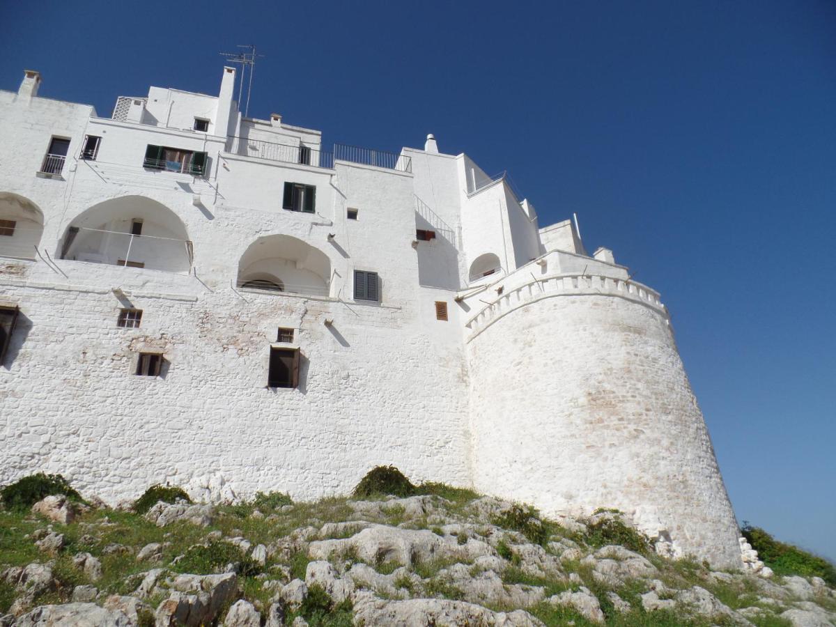 Casa Josephina - Three Level Stone Home With Balcony, 2 Roof Terraces & Sea Views Ostuni Bagian luar foto