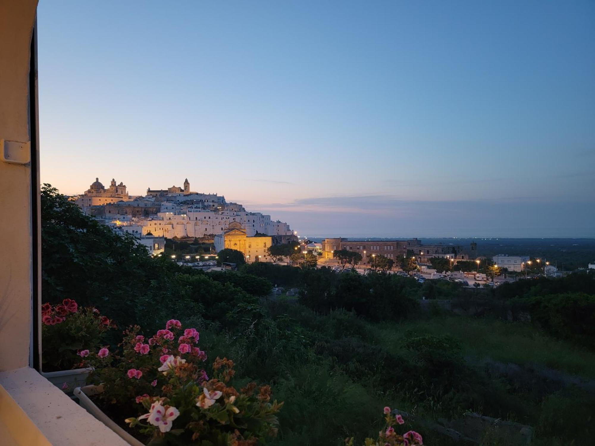 Casa Josephina - Three Level Stone Home With Balcony, 2 Roof Terraces & Sea Views Ostuni Bagian luar foto
