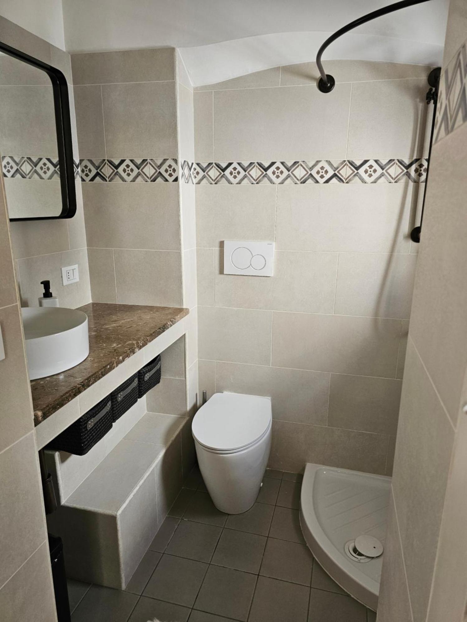 Casa Josephina - Three Level Stone Home With Balcony, 2 Roof Terraces & Sea Views Ostuni Ruang foto